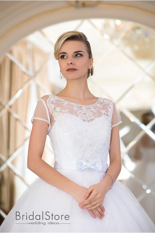 Victoria - elegant lush wedding dress